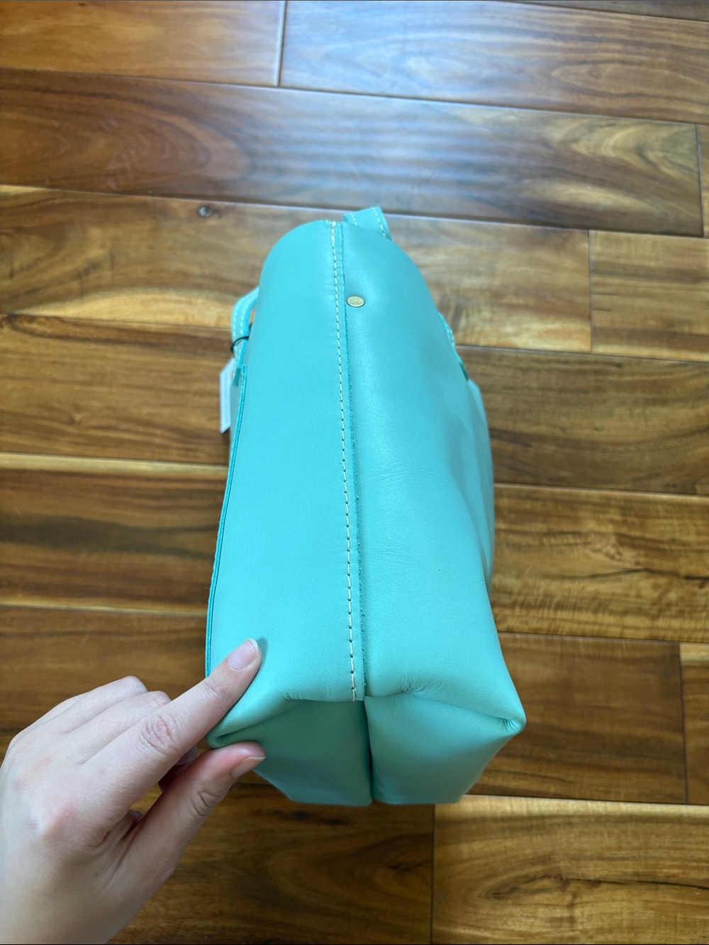 Portland Leather Goods Mint Classic Medium Crossbody Tote - Picture 4 of 9